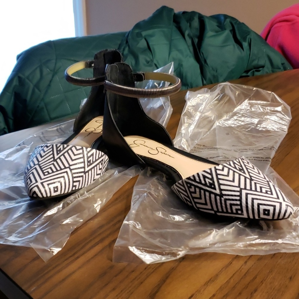Jessica Simpson flats